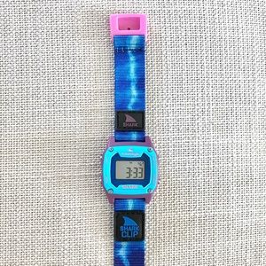 SHARK MINI CLIP TIE-DYE BLUE SEA